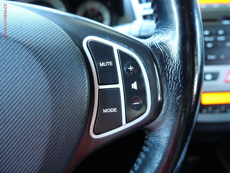 Kia Ceed (2009) 1.4CVVT, ČR, AC, park.čidla - fotka 16 z 20