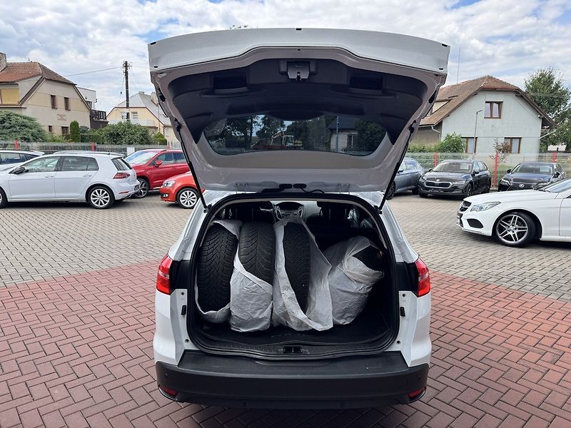 Ford Focus (2016) 1.6i Ti-VCT Klima Winter Paket - fotka 21 z 50