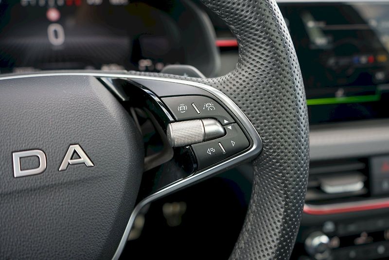 Škoda Kamiq (2025) TSI 85 kW DSG Monte Carlo - ta - fotka 24 z 34