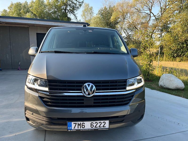 Volkswagen Caravelle (2023) 2,0 TDi DSG LONG 8-míst tažné  - fotka 3 z 23