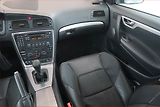 Volvo V70 (2004) 2.4 D5, nová STK, Tažné, Klima - náhled 8