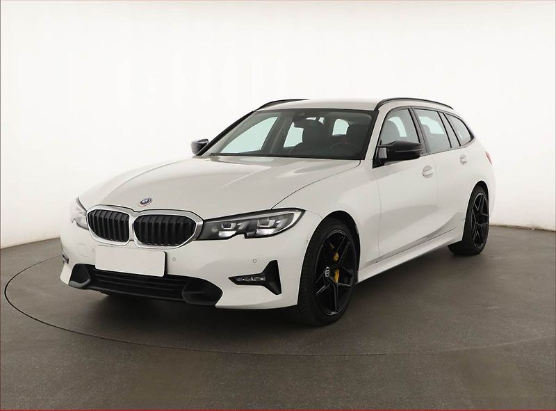 BMW Řada 3 (2020) 320 i - fotka 2 z 19