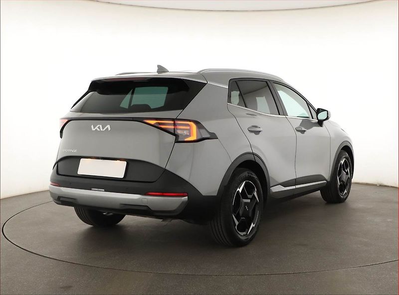 Kia Sportage (2026) 1.6 T-GDI, Gold, Navigace - fotka 5 z 20