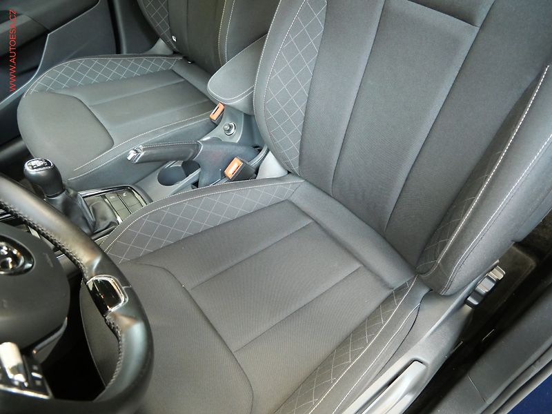 Škoda Kamiq (2021) 1.0 TSi, Ambition Plus, navi - fotka 9 z 23