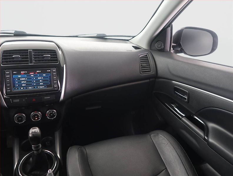 Peugeot 4008 (2012) 1.8 HDI, 4X4, Navi, Xenony - fotka 8 z 14