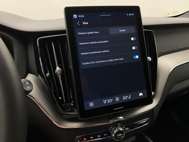 Volvo XC60 T6 AWD RECHARGE BLACK EDITION - fotka 53 z 61