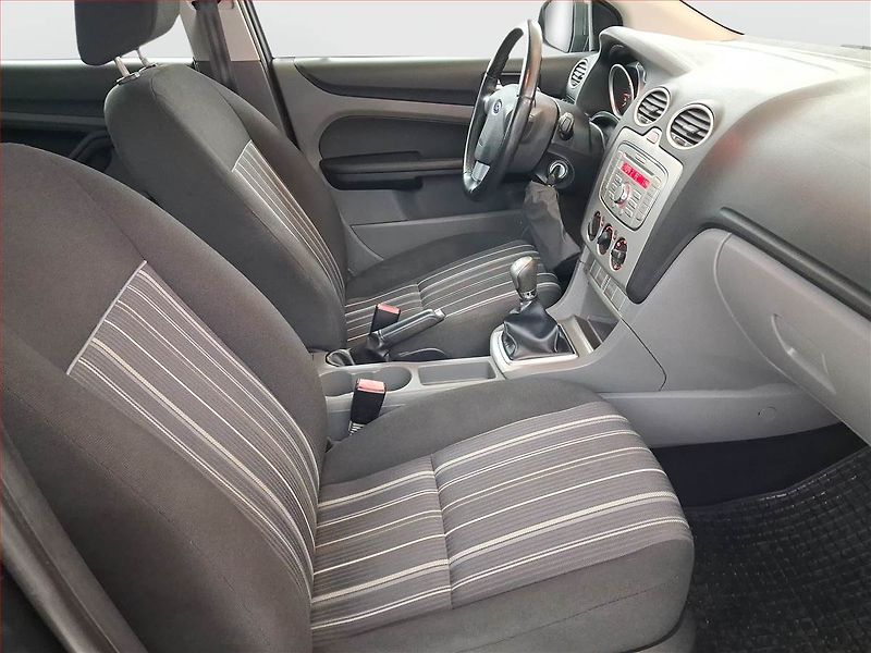 Ford Focus (2009) 1.6 16V, Serv.kniha - fotka 9 z 18