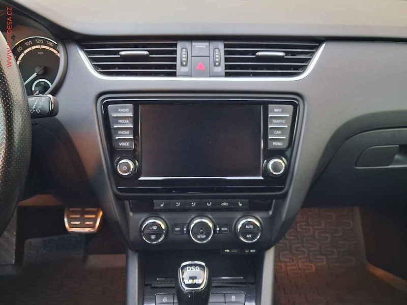 Škoda Octavia (2013) 2.0TSi, RS, DSG, bixen, navi - fotka 12 z 18