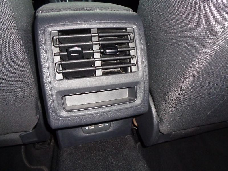 Volkswagen Golf Wa 2.0 Life DT110 TDID7F 2.0 T - fotka 22 z 28
