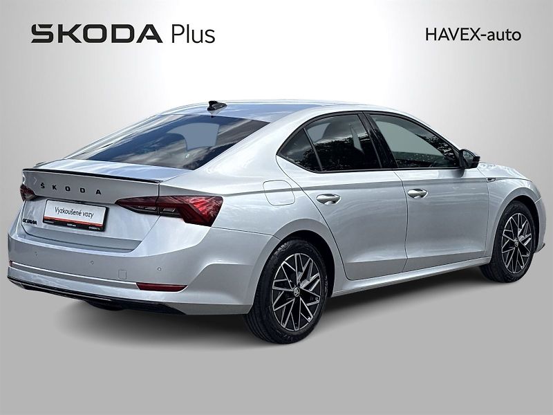 Škoda Octavia (2023) 2.0 TDI DSG Sportline - fotka 2 z 32