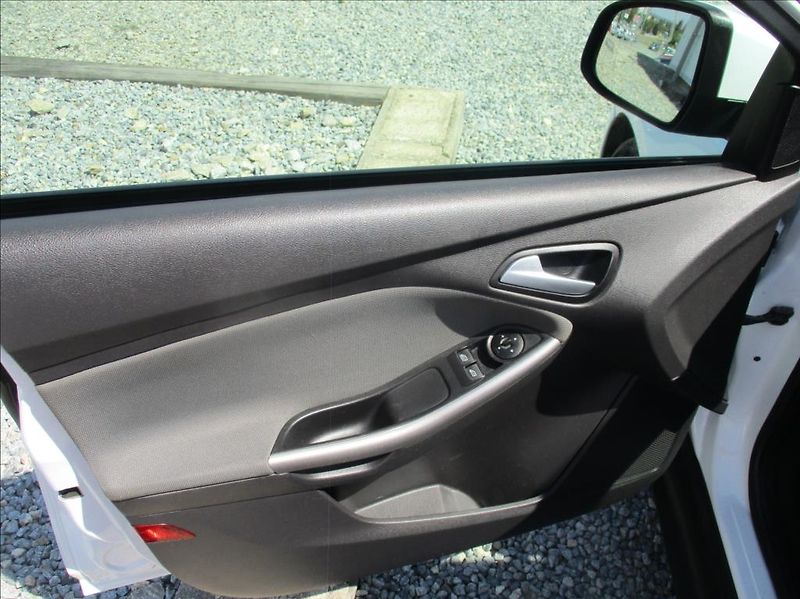 Ford Focus 1,6 TDCi, klima,serv.kniha,CZ, - fotka 12 z 29