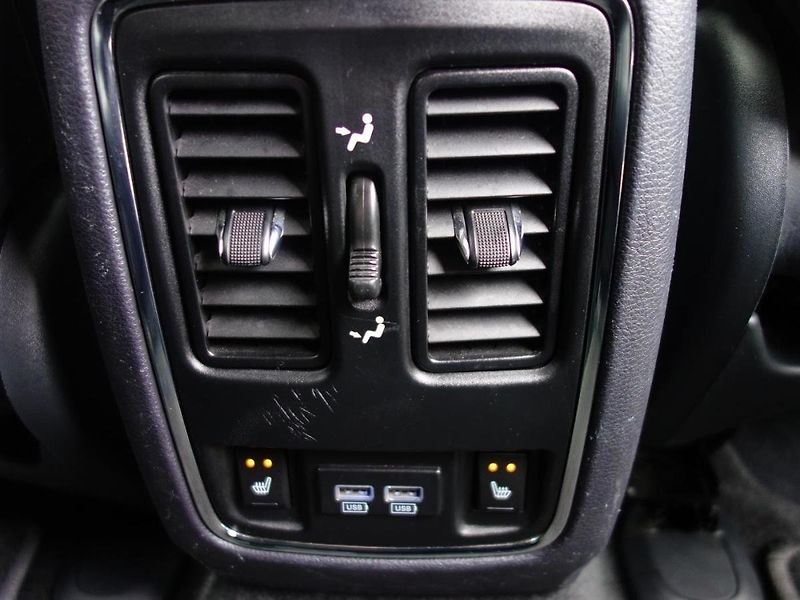 Jeep Grand Cherokee (2015) 3.0CRDi 184kW 4x4 8A OVERLAND - fotka 25 z 37