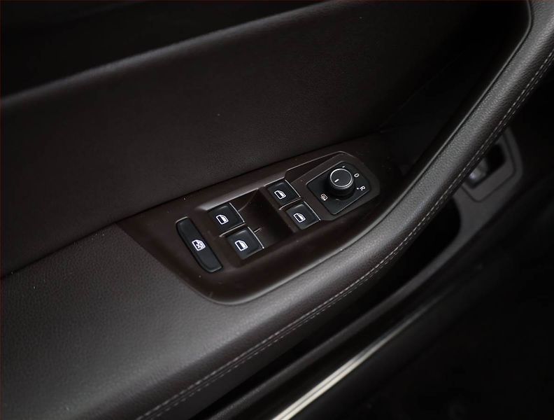 Volkswagen Passat (2015) Highline 2.0 TDI, Automat - fotka 14 z 16