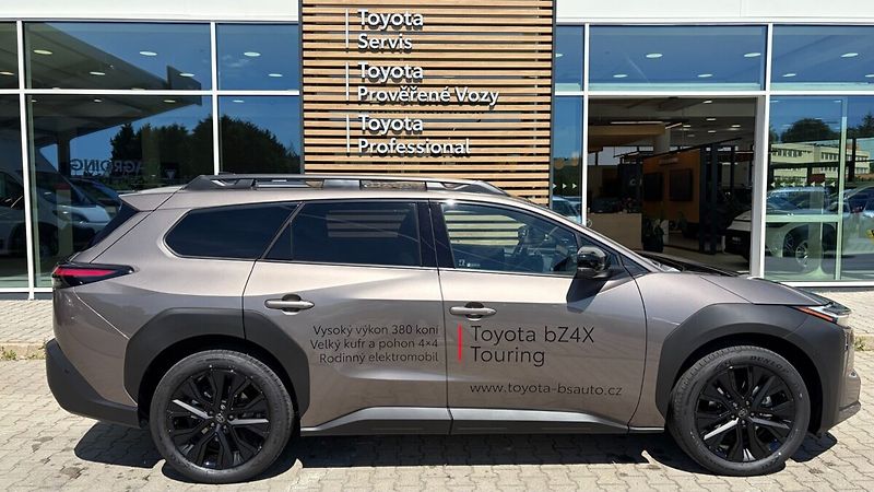 Toyota bZ4X Touring Executive 74kWh AWD - fotka 6 z 19