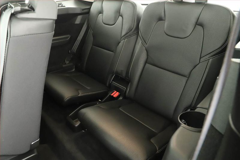 Volvo XC90 (2019) D5 AWD - fotka 14 z 30
