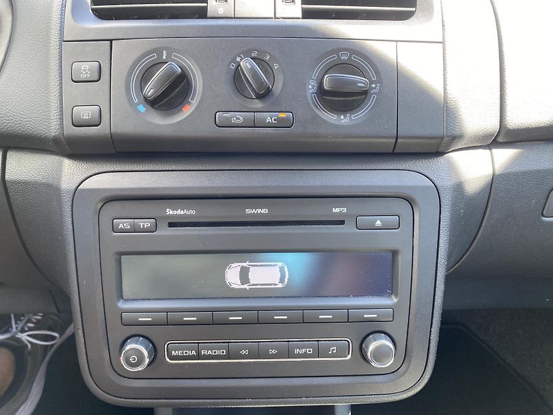 Škoda Fabia 1.4i 63kW-KLIMATIZACE-46 000KM - fotka 20 z 34