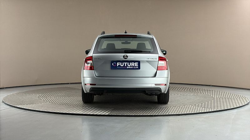 Škoda Octavia 1.6 TDI Ambition Combi - fotka 5 z 24