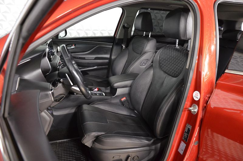 Hyundai Santa Fe (2019) 2.2CRDi 147kw Luxury 4x4 - fotka 10 z 30