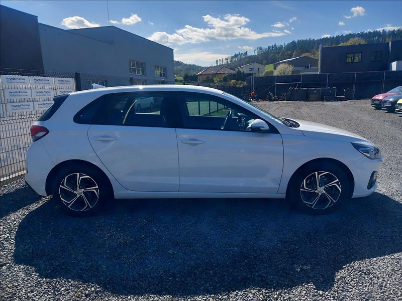 Hyundai i30 1,0 T-GDI COMFORT DCT - fotka 5 z 20