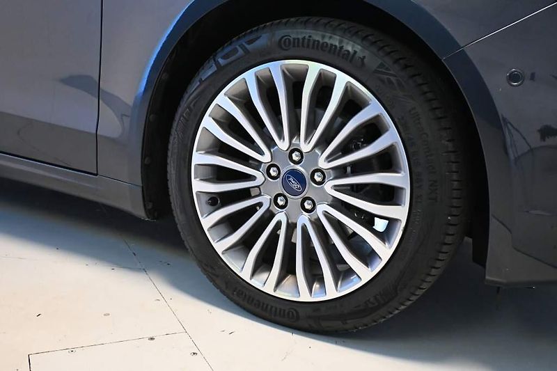 Ford Mondeo (2022) 2.0 140 KW LED SONY ACC 8AT EC - fotka 37 z 41