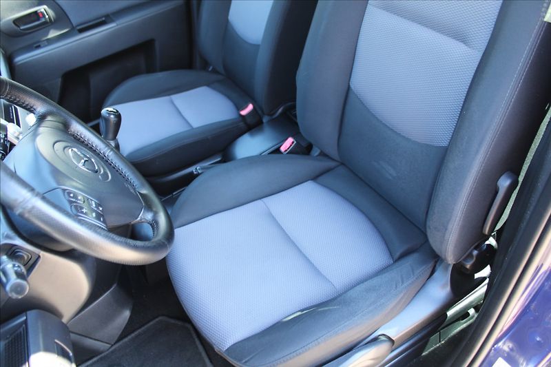 Mazda 5 1,8 i  7 MÍST,TAŽNÉ - fotka 15 z 29