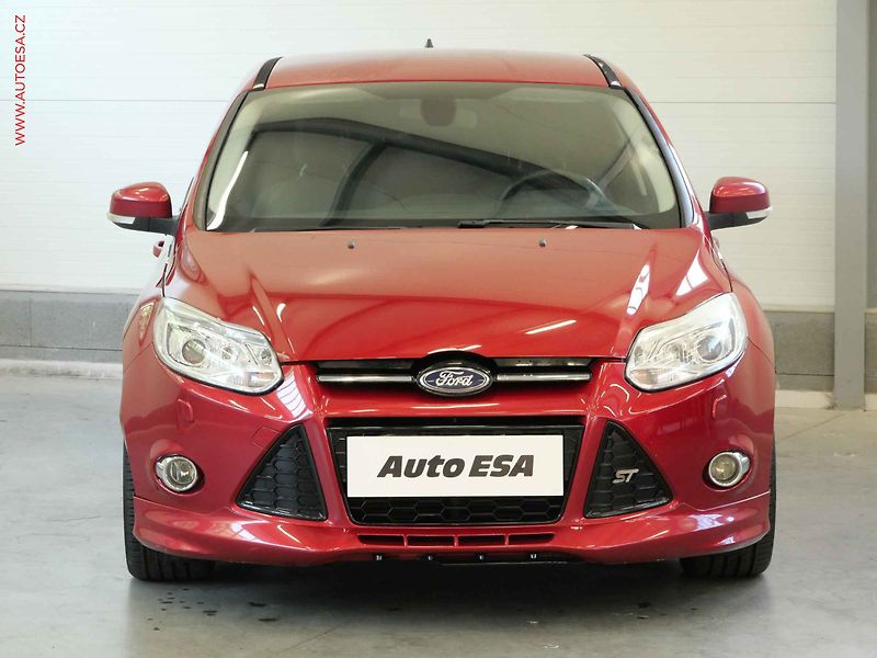 Ford Focus (2012) 2.0TDCi, ČR, Xenon, AC - fotka 2 z 21