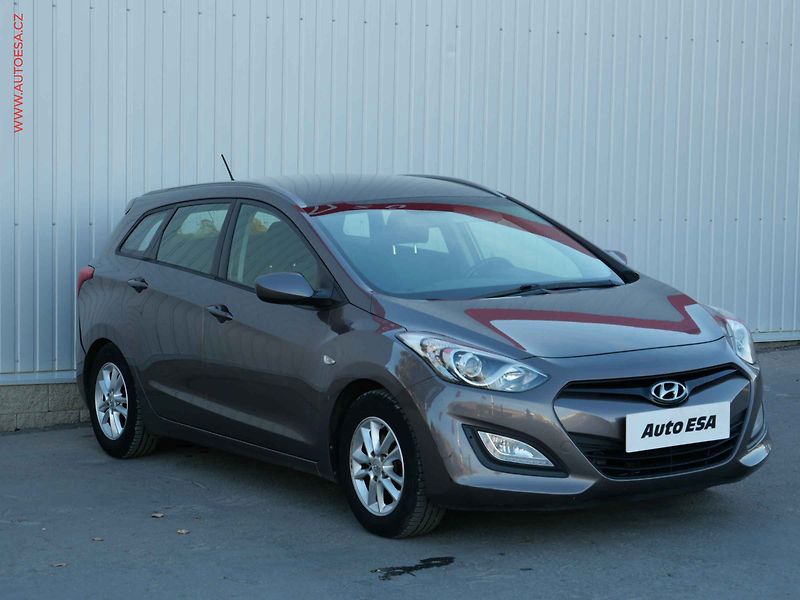 Hyundai i30 (2015) 1.6 MPi, 2.maj,ČR, AC, tempo - fotografie inzerátu