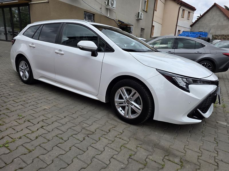 Toyota Corolla (2023) 1.8-1MAJITEL-PRAVIDELNÝ SERVIS - fotka 4 z 14