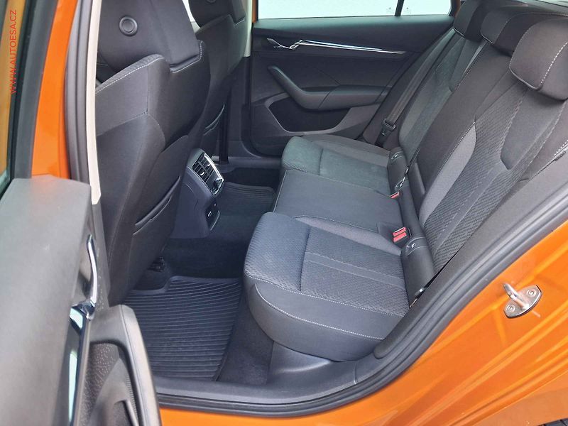 Škoda Octavia (2023) 1.5 TSi e-TEC, 1.maj,ČR - fotka 10 z 18