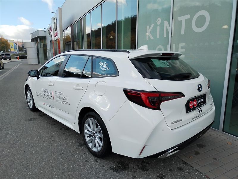 Toyota Corolla 1.8 HYBRID e-CVT  TS COMFORT T - fotka 11 z 16