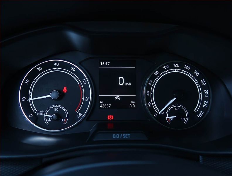 Škoda Kamiq (2023) 1.5 TSI - fotka 11 z 19