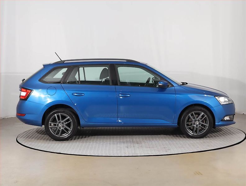 Škoda Fabia (2019) Ambition 1.0 TSI, Tempomat - fotka 6 z 22