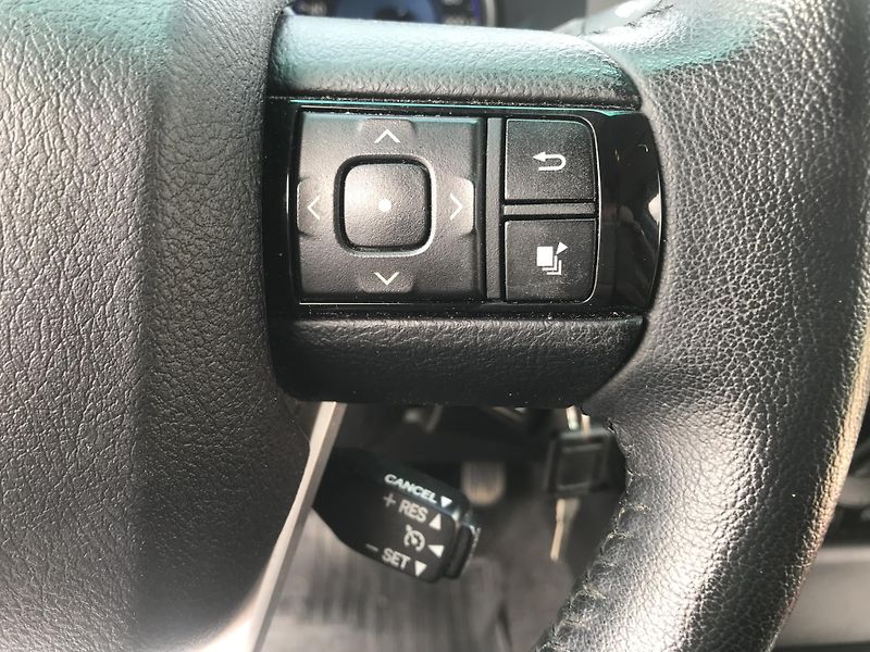 Toyota Hilux 2.4 D 110 ,4x4,AUT.ČR... - fotka 13 z 24