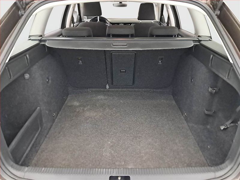 Škoda Octavia (2018) Ambition 1.6 TDI, Navi - fotka 14 z 17