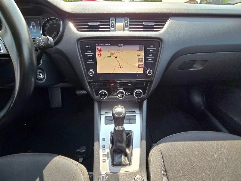 Škoda Octavia (2017) 2.0 TDi 110KW DSG Ambiente - fotka 14 z 21