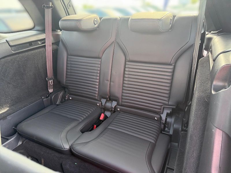 Land Rover Discovery (2022) D250 SE 183kW 4WD CZ DPH - fotka 9 z 11