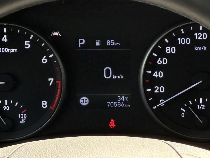 Hyundai i30 1,0   HB Smart AUTOMAT - fotka 14 z 17