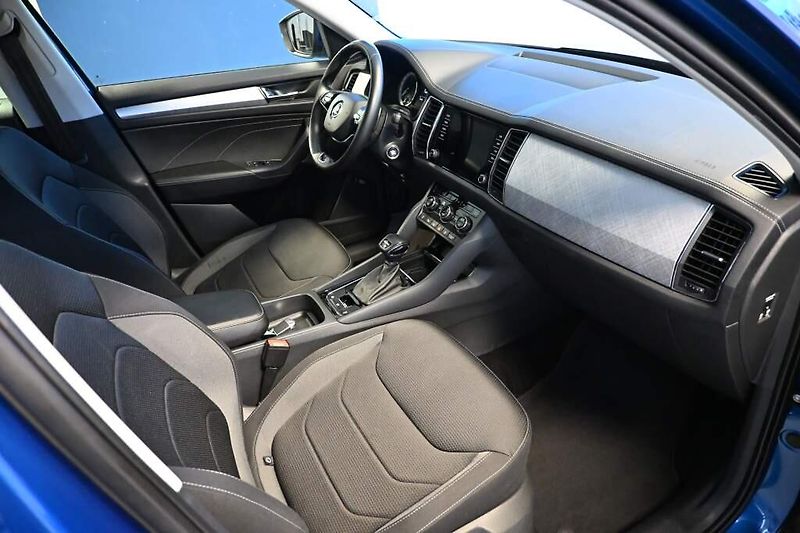 Škoda Kodiaq (2022) 2.0 DSG Matrix LED ACC Tažné K - fotka 9 z 36