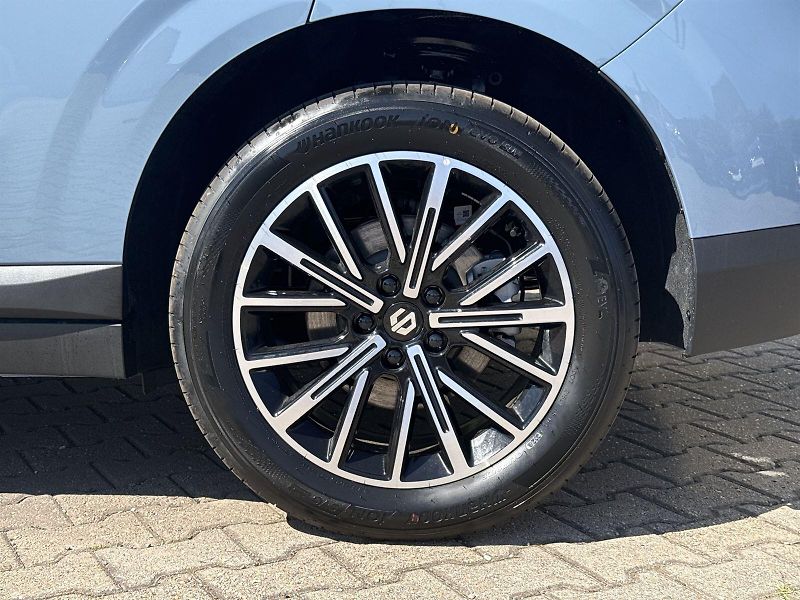 Leapmotor B10 (2026) DESIGN HYBRID EV - fotka 28 z 32