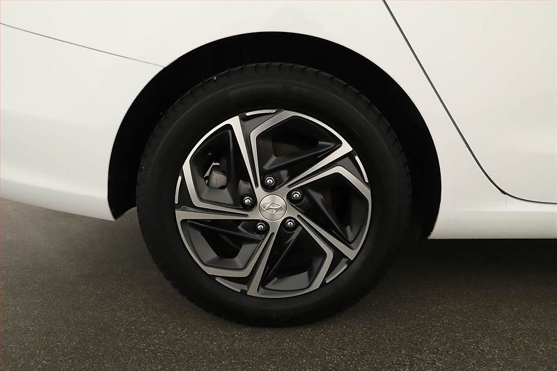 Hyundai i30 (2022) Smart 1.6 CRDi, ČR,1.maj - fotka 15 z 15