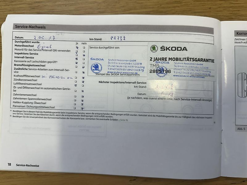 Škoda Octavia (2013) 2.0TDI RS ser.knížka - fotka 30 z 33