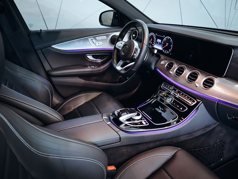 Mercedes-Benz Třídy E E 400d 4MATIC AMG 250kW - fotka 18 z 21