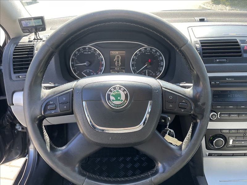 Škoda Octavia 2,0 TDi 103kw CFH Euro5 - fotka 14 z 32
