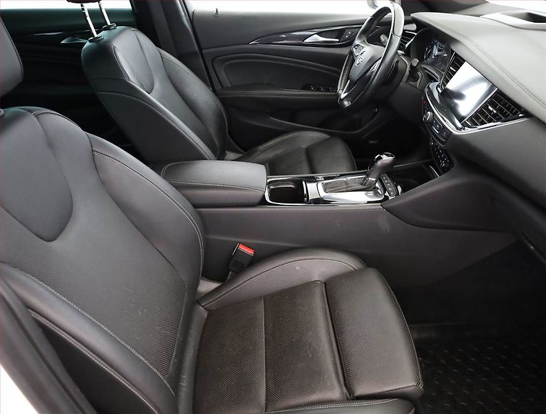Opel Insignia (2019) 2.0 CDTI, Automat, Kůže, Navi - fotka 7 z 21