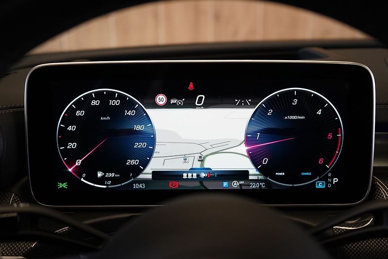 Mercedes-Benz Třídy C 300d 4MATIC AMG, Panorama, HUD - fotka 25 z 50