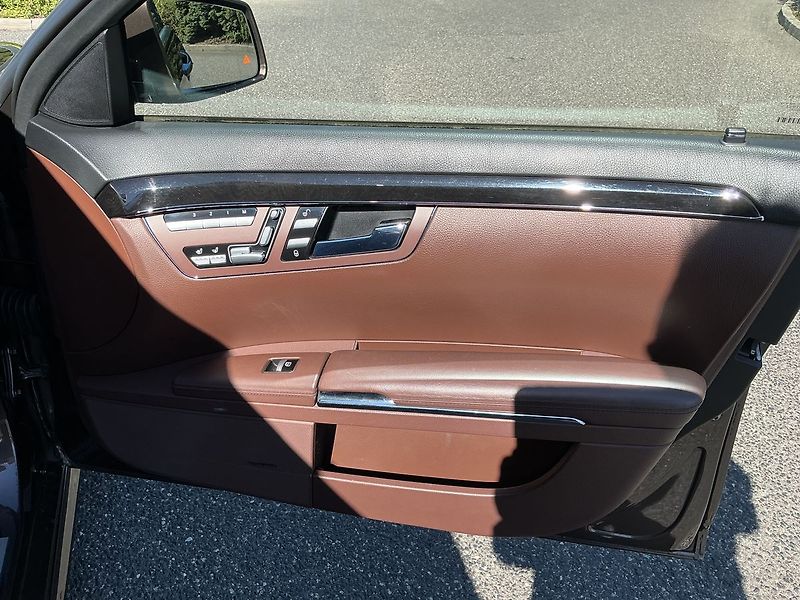 Mercedes-Benz Třídy S 350 d AMG 4MATIC - fotka 19 z 25