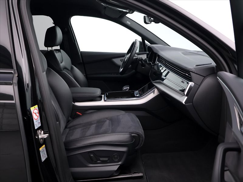 Audi Q7 3,0 50 TDI Quattro S line CZ - fotka 14 z 43