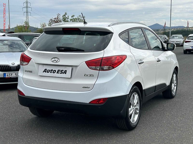 Hyundai ix35 (2011) 2.0 GDi AC, výhřev - fotka 4 z 17