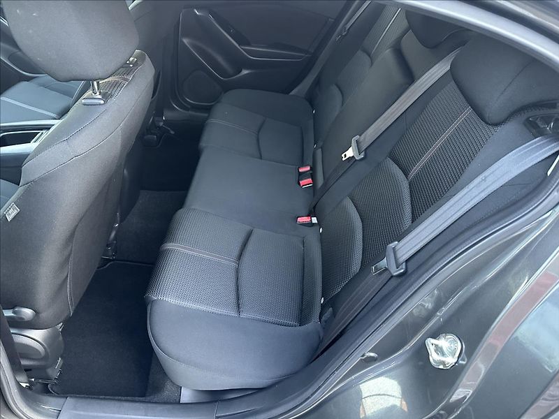 Mazda 3 2,0 EXCLUSIVE G120 - fotka 13 z 26