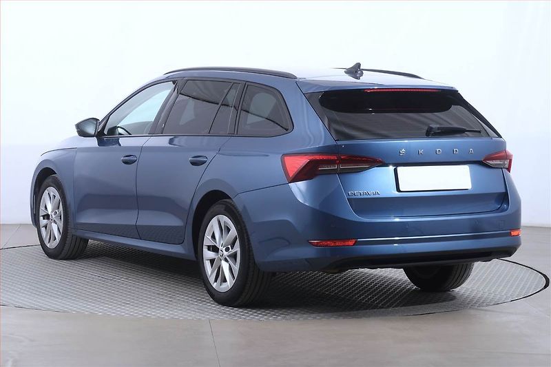 Škoda Octavia (2020) 2.0 TDI, Automat, Serv.kniha - fotka 4 z 25